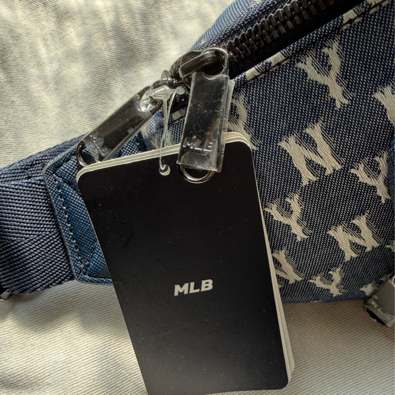 全新正韓MLB牛仔滿版logo刺繡二合一腰包胸口包-6