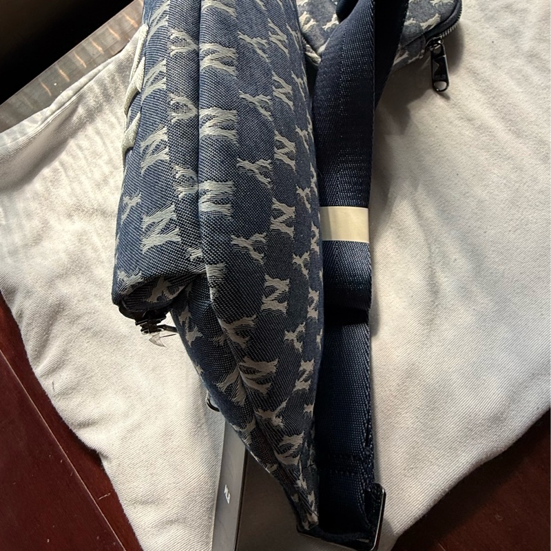 全新正韓MLB牛仔滿版logo刺繡二合一腰包胸口包-9