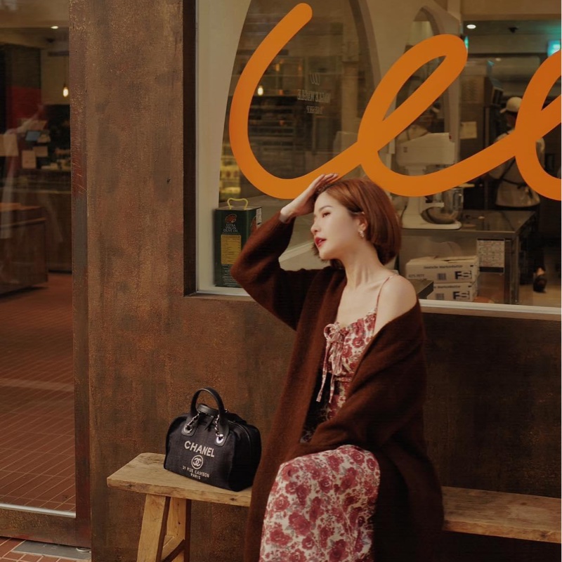 二手CHANEL絕版深藍色牛仔丹寧保齡球沙灘包波士頓包小-22