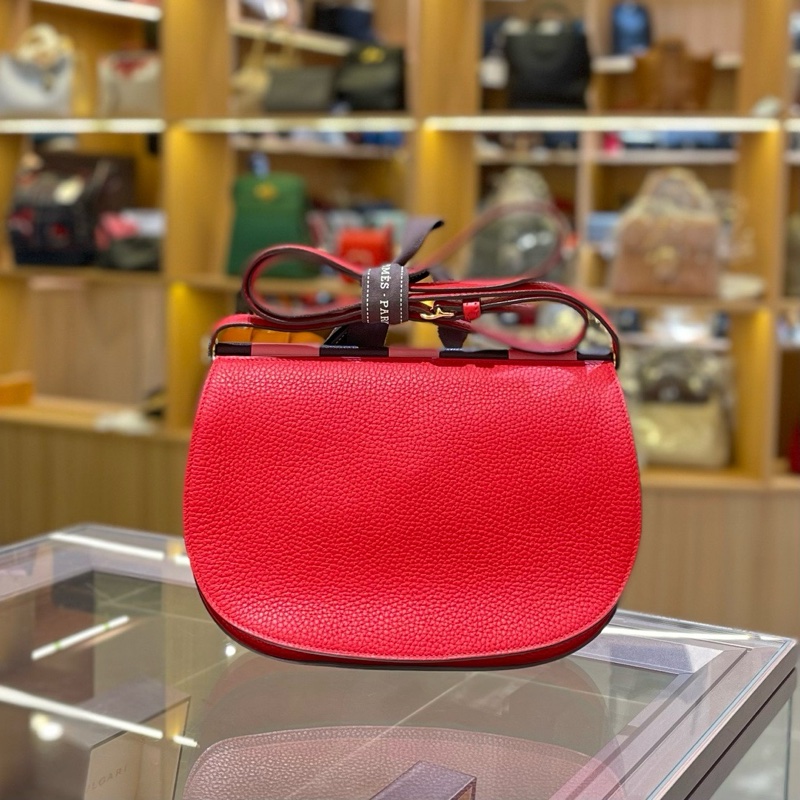 HERMES爱马仕Sac Saut 25 红色金扣斜挎包-0