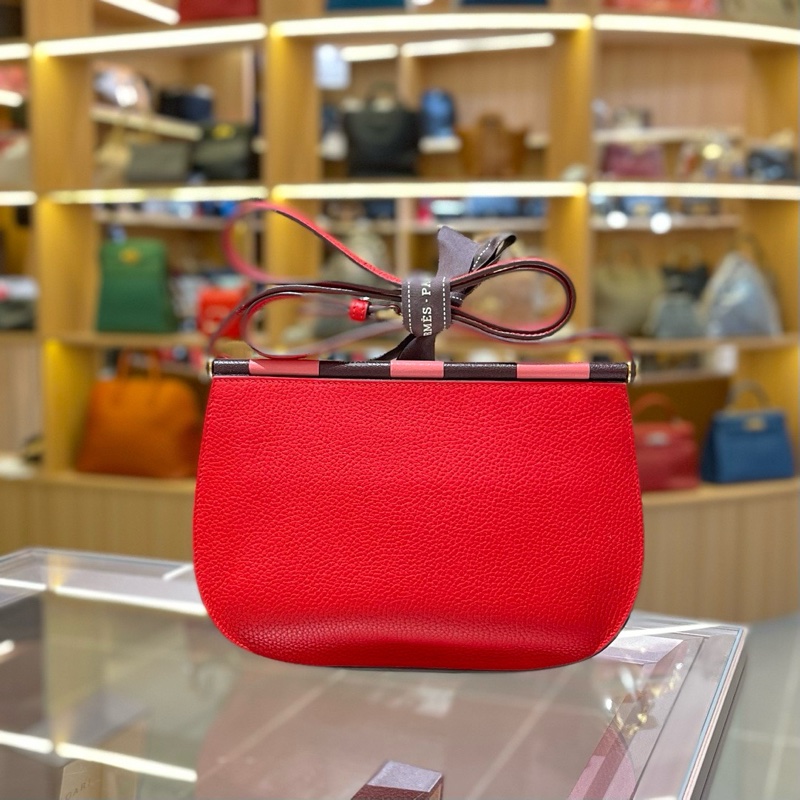 HERMES爱马仕Sac Saut 25 红色金扣斜挎包-1