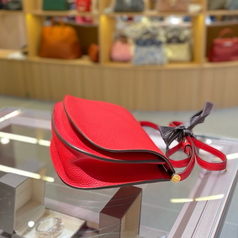 HERMES爱马仕Sac Saut 25 红色金扣斜挎包-2
