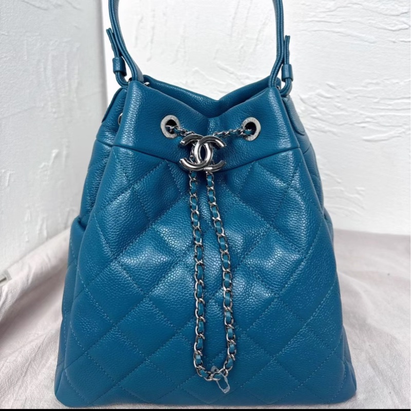 CHANEL 16B水桶包 藍色荔枝皮 28開銀扣 兩側有口袋 抽繩手柄 經典百搭款-0