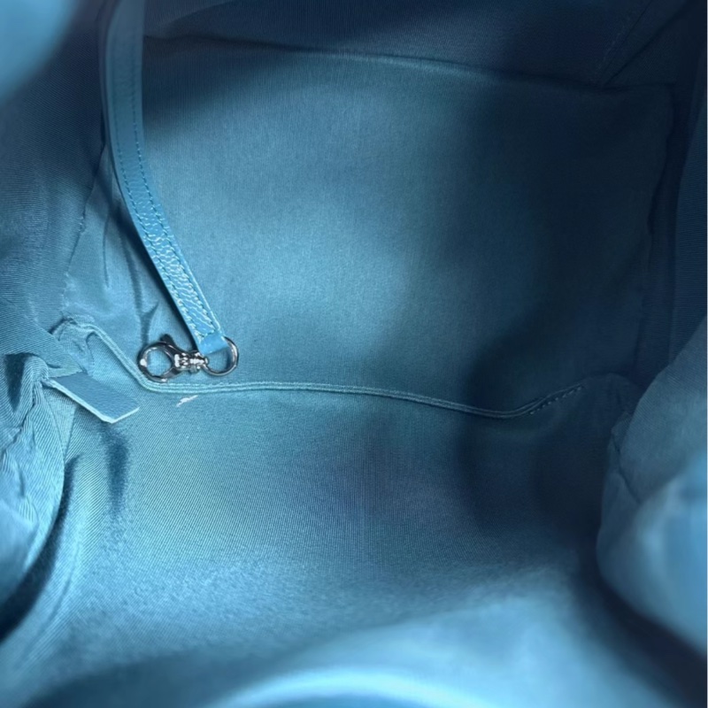 CHANEL 16B水桶包 藍色荔枝皮 28開銀扣 兩側有口袋 抽繩手柄 經典百搭款-6