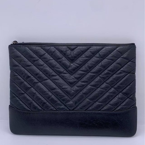 二手Chanel香奈兒手包黑色v紋，鐳射26開