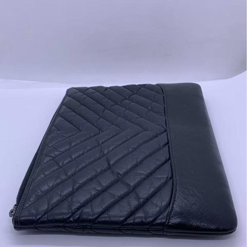 二手Chanel香奈兒手包黑色v紋，鐳射26開-1