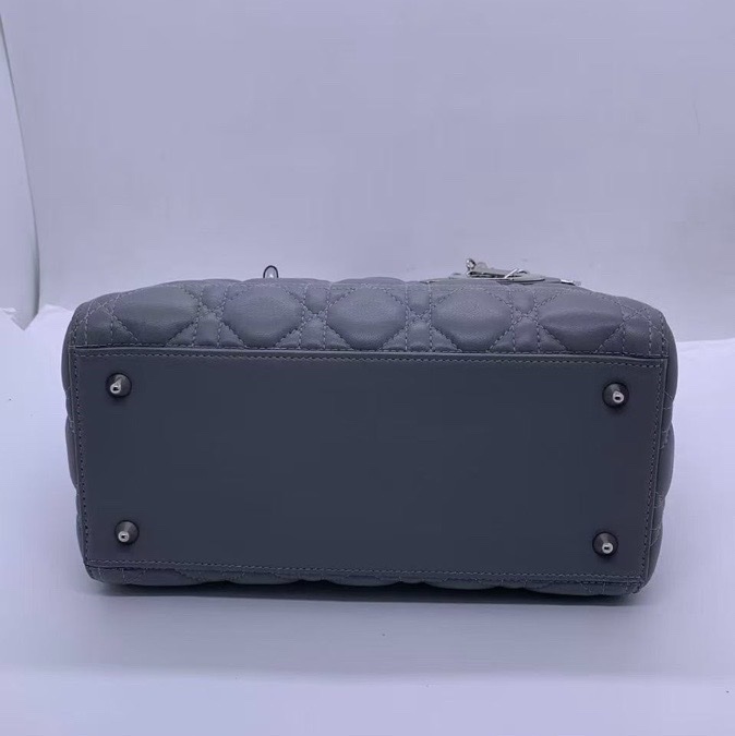 二手Dior五格灰色羊皮銀扣戴妃包，邊角輕微磨損，內里有輕微髒，五金有輕微划痕-4