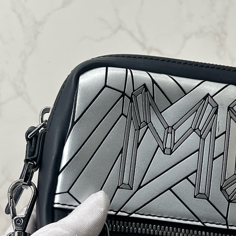 💗香緹國際精品💗 756 MCM 黑銀手拿包 化妝包-5