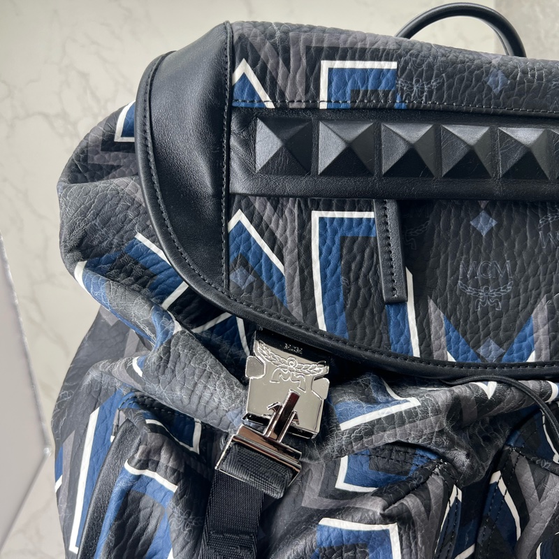 💗香緹國際精品💗 758 MCM 藍黑後背包-8