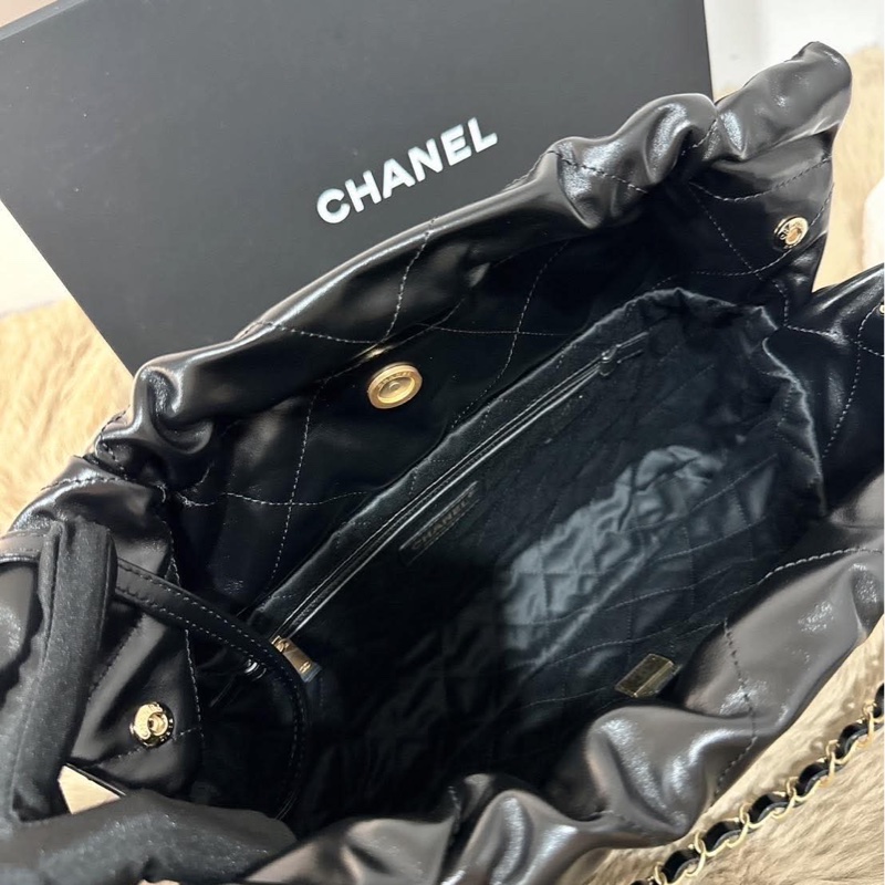 Chanel 22 small 黑金 全新 流浪包 垃圾包-1