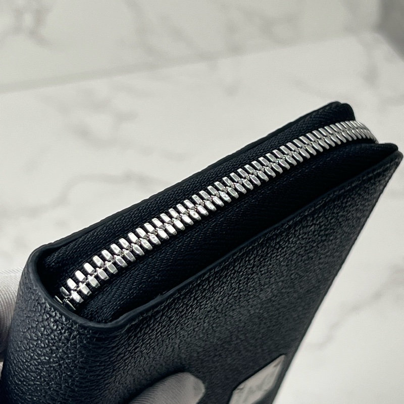 💗香緹國際精品💗 755 MCM 鉚釘長夾 黑銀-2