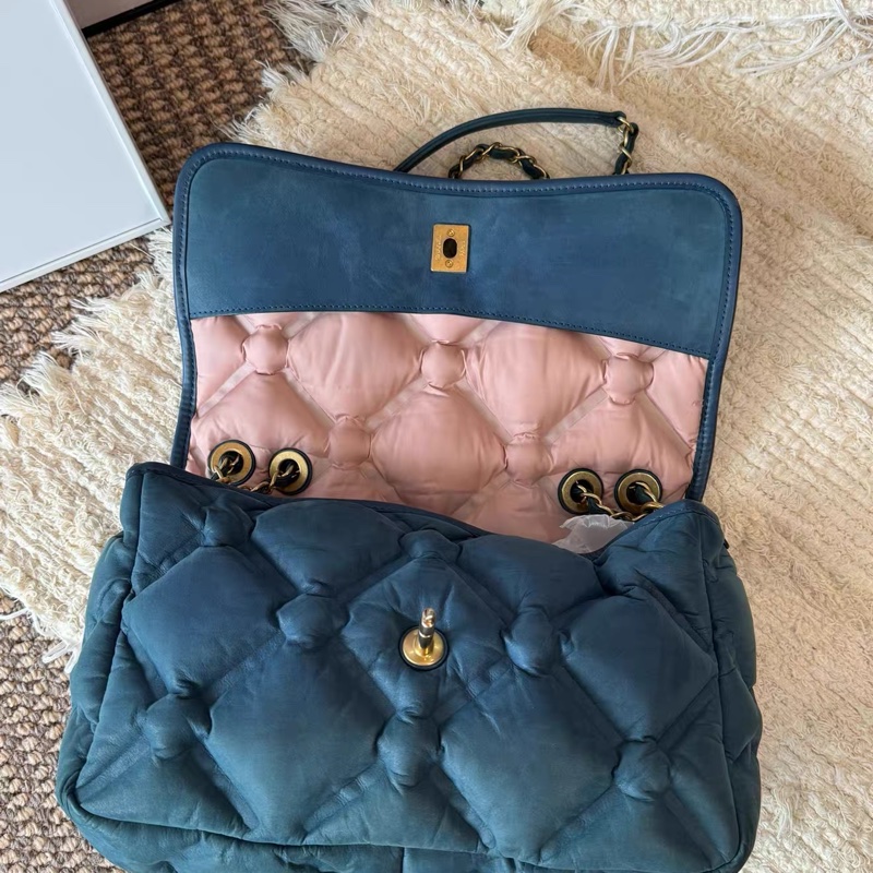 Chanel • 墨藍色珠光牛皮泡芙機場包 金釦 附子袋-2