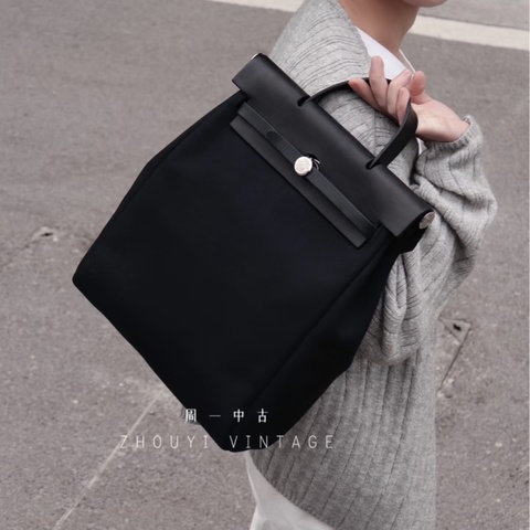 Hermes • Herbag 31 黑銀帆布雙肩包 附替換袋