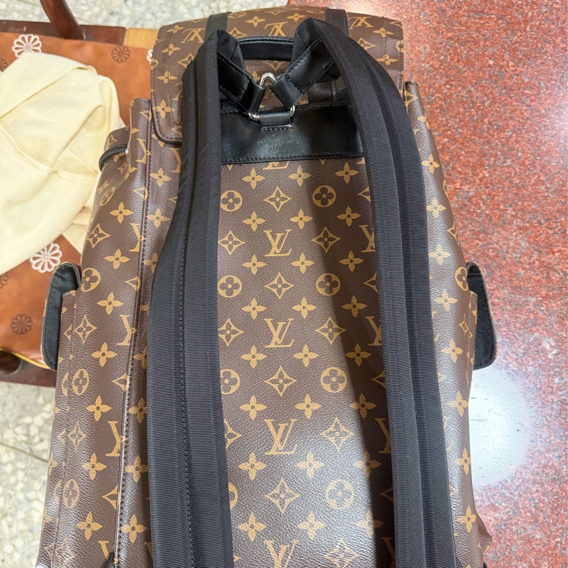 LV 經典老花後背包 M43735-9