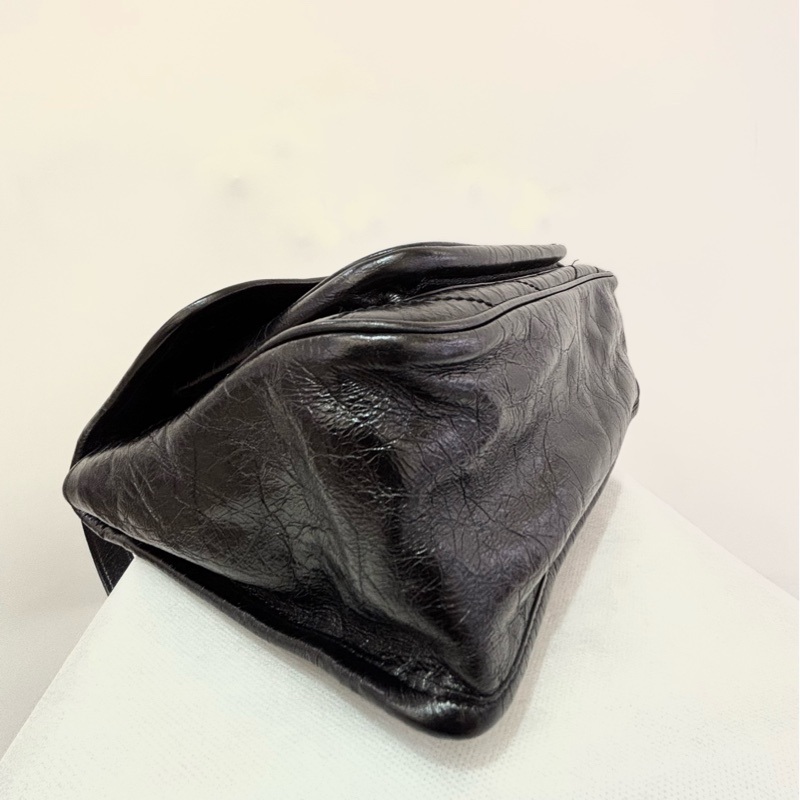 YSL黑色油蠟牛皮銀釦小號Niki肩背包-7