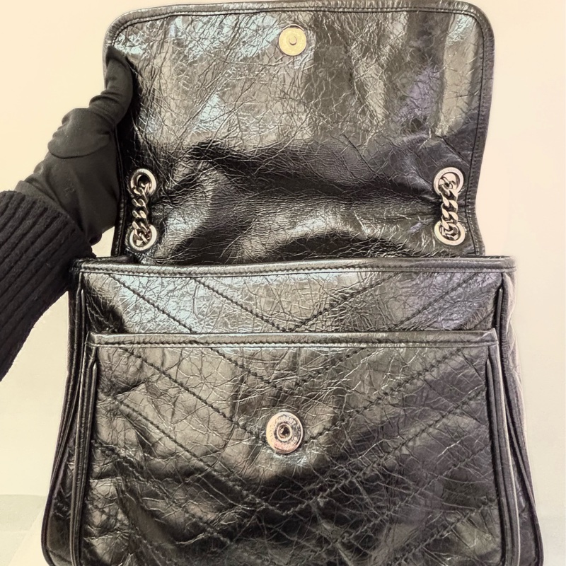 YSL黑色油蠟牛皮銀釦小號Niki肩背包-9