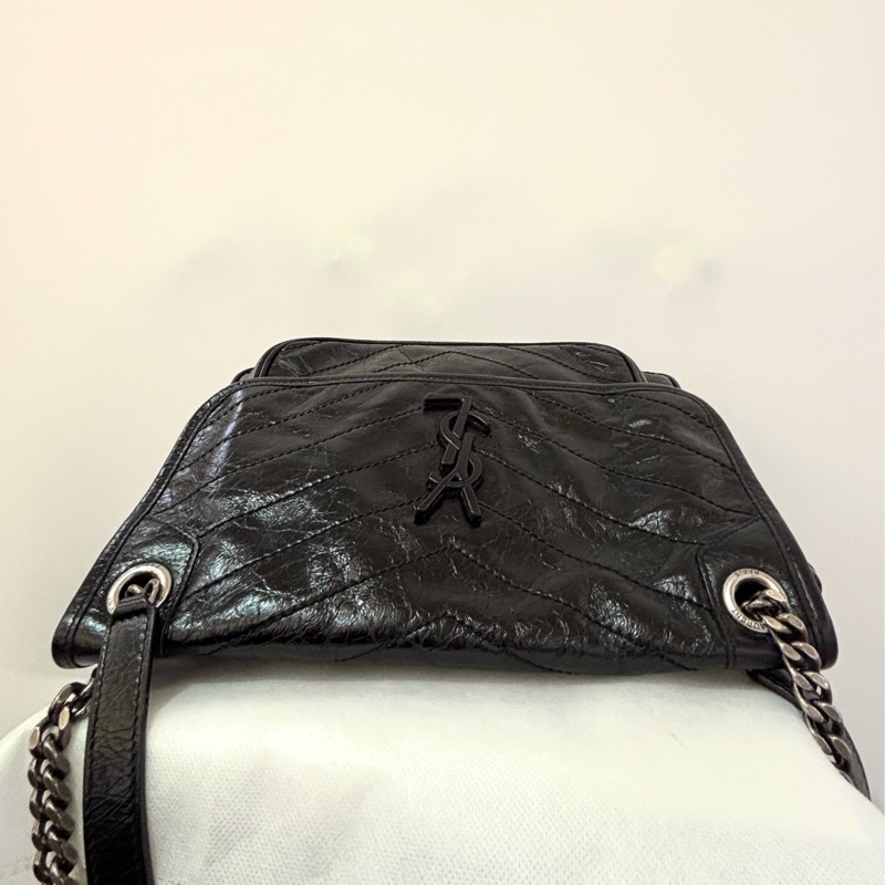 YSL黑色油蠟牛皮銀釦小號Niki肩背包-11