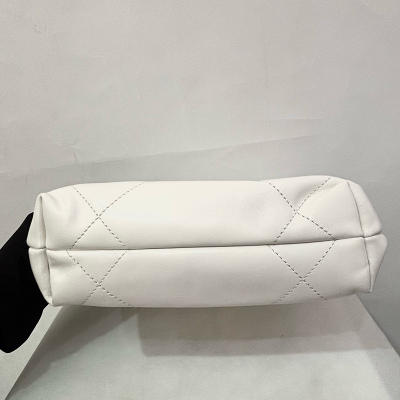 Chanel 22 mini bag-2