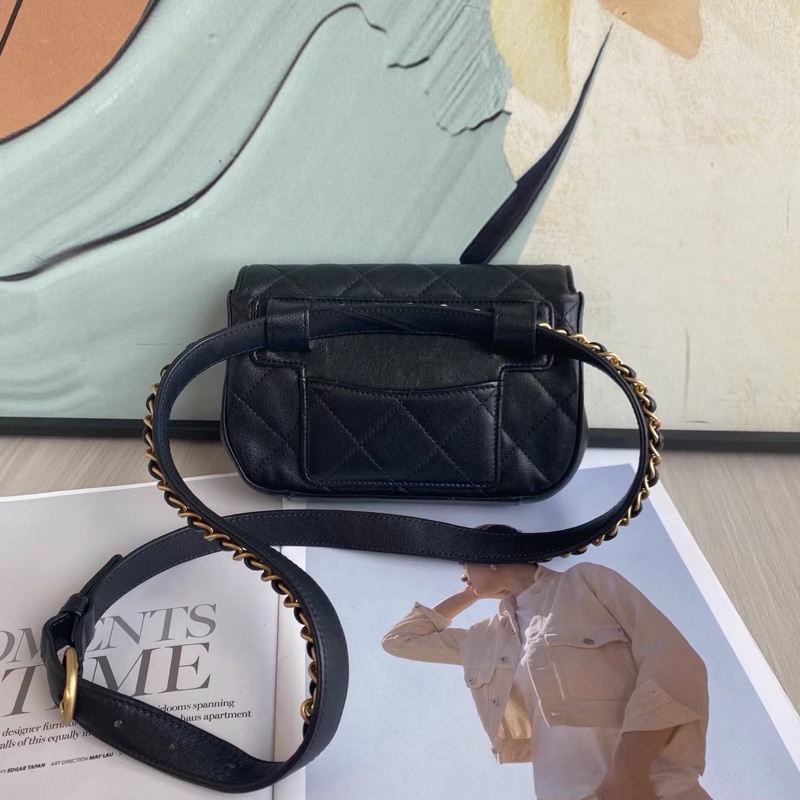 Chanel • 19 Bag 黑金羊皮腰包-3