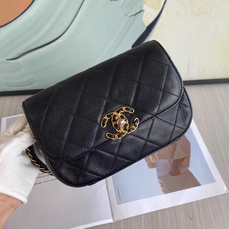 Chanel • 19 Bag 黑金羊皮腰包-4