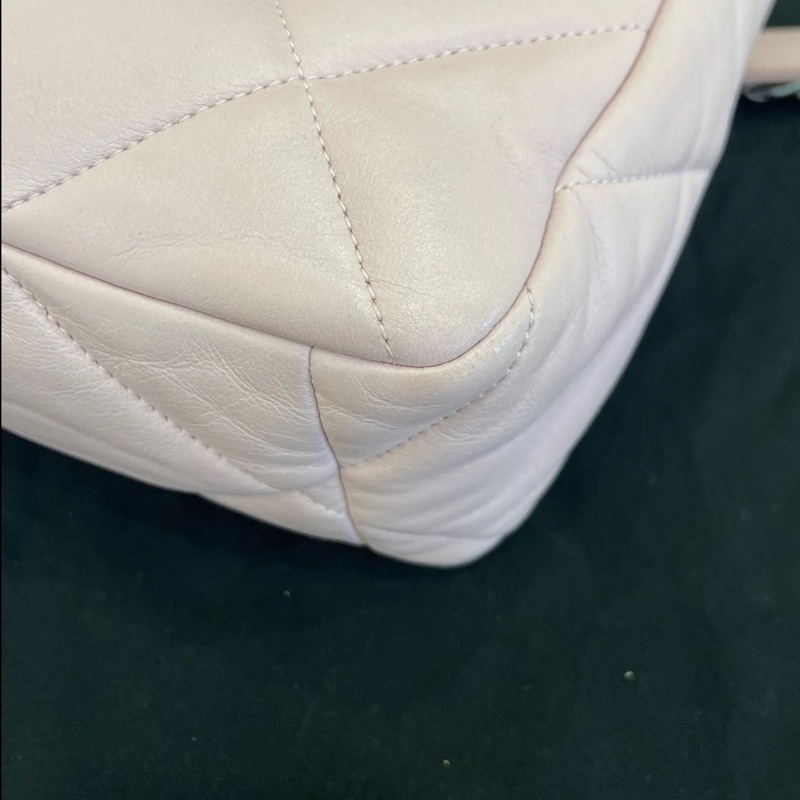 Chanel • 19 Bag 櫻花粉羊皮 金釦 中號-6