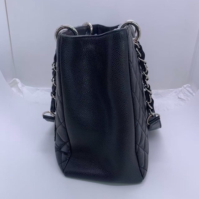 二手Chanel香奈兒GST黑銀單肩包，鐳射19開，邊角有磨損，形狀如圖，五金有氧化划痕-2