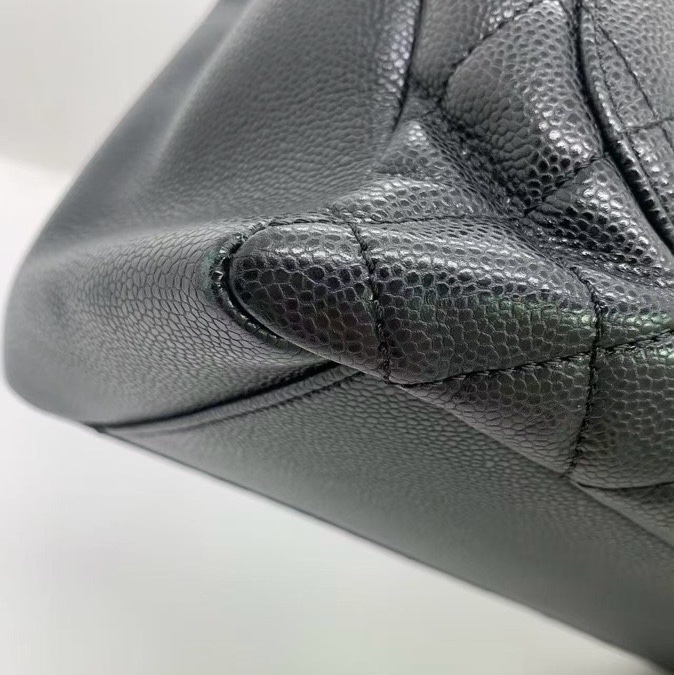 二手Chanel香奈兒GST黑銀單肩包，鐳射19開，邊角有磨損，形狀如圖，五金有氧化划痕-7