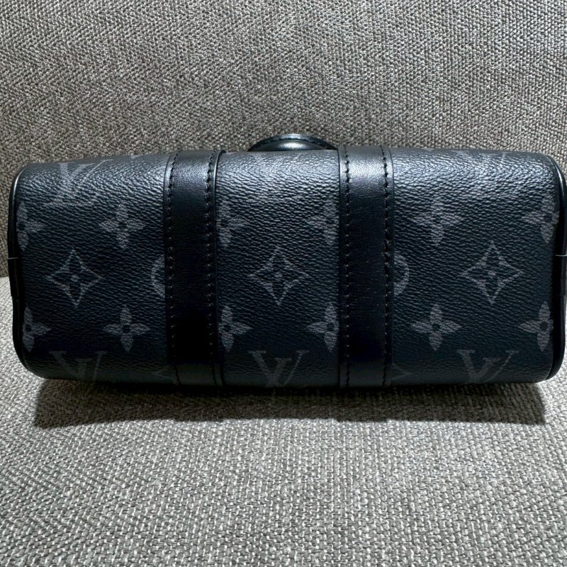 LV Keepall XS黑武士單肩包-8