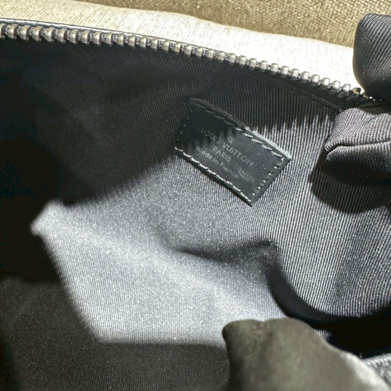 LV Keepall XS黑武士單肩包-9