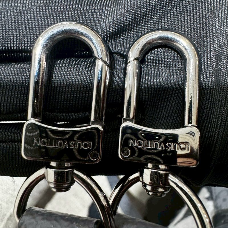 LV Keepall XS黑武士單肩包-16