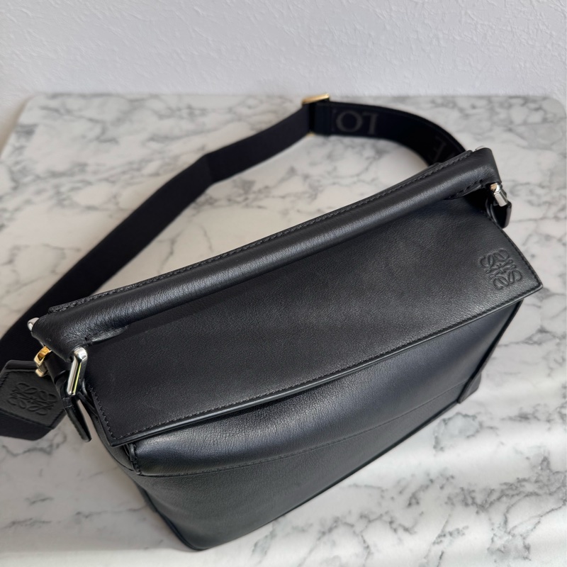 Loewe黑色puzzle 男女都可駕馭✨半價割愛-1