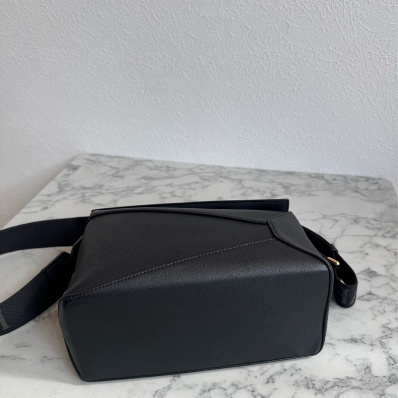 Loewe黑色puzzle 男女都可駕馭✨半價割愛-5