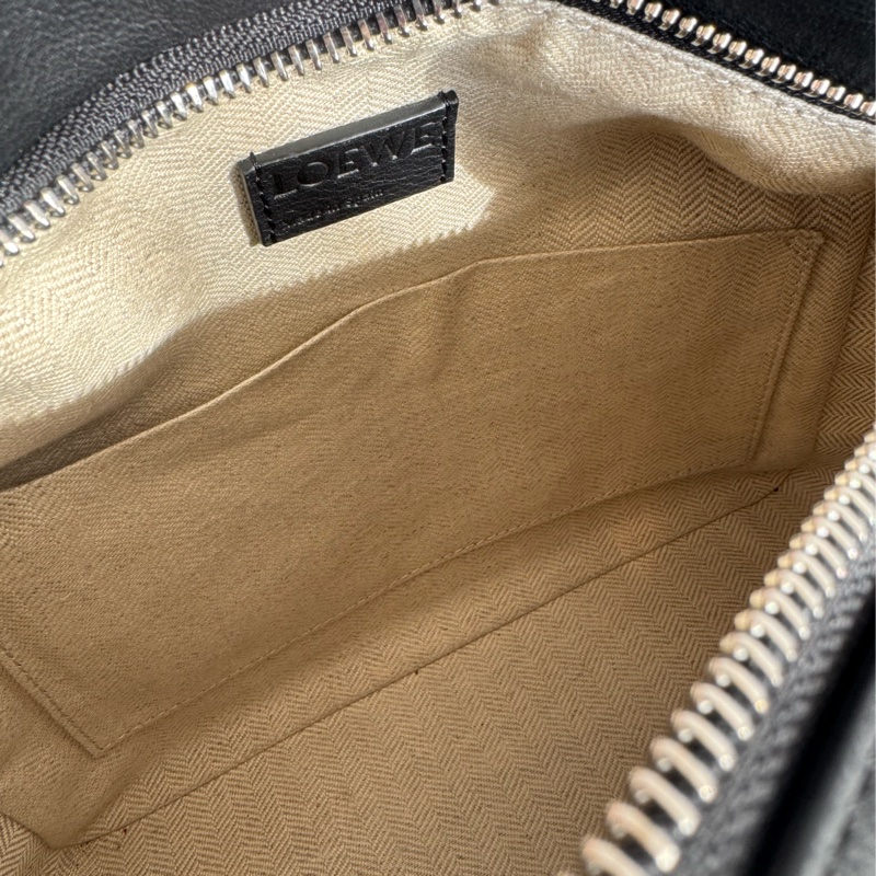 Loewe黑色puzzle 男女都可駕馭✨半價割愛-24