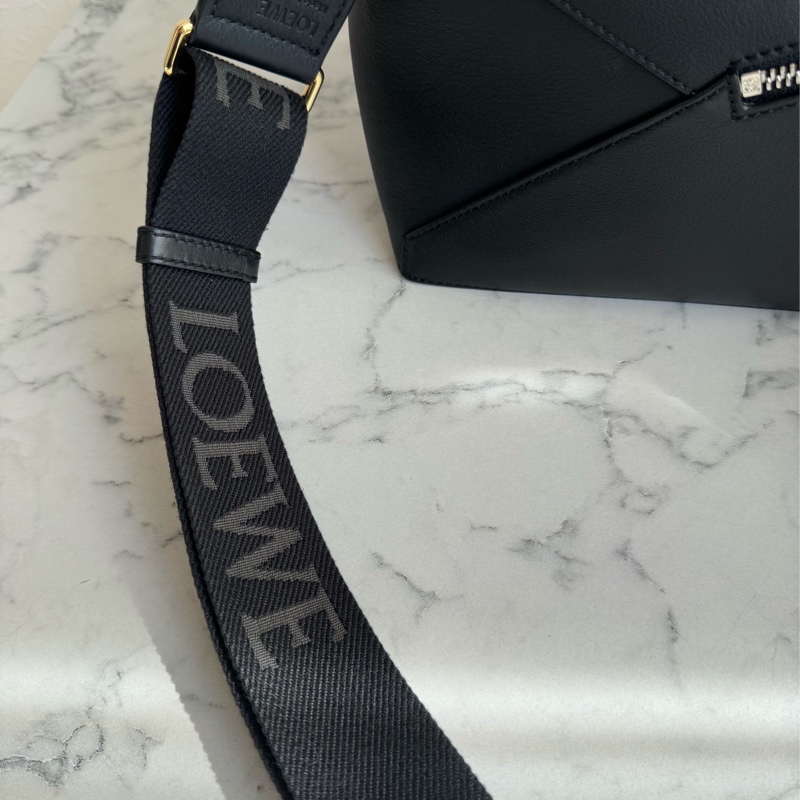 Loewe黑色puzzle 男女都可駕馭✨半價割愛-37