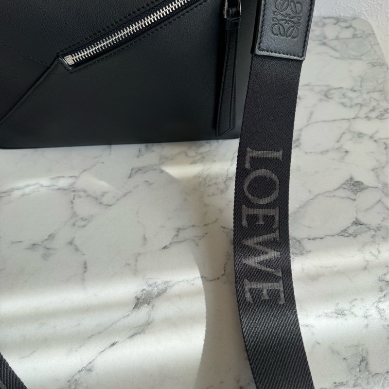 Loewe黑色puzzle 男女都可駕馭✨半價割愛-39