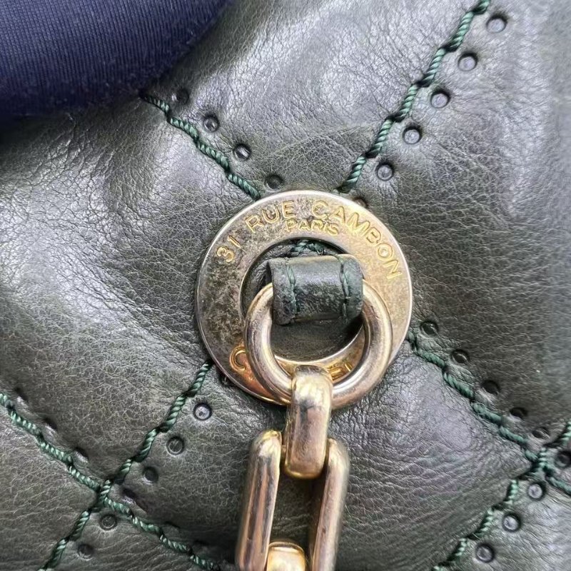 香奈兒 墨綠菱格紋復古做舊牛皮 單肩斜背兩用包-17