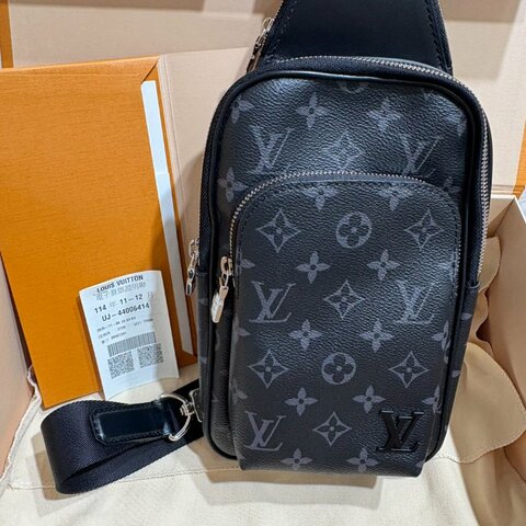 Louis Vuitton 黑花單肩包
