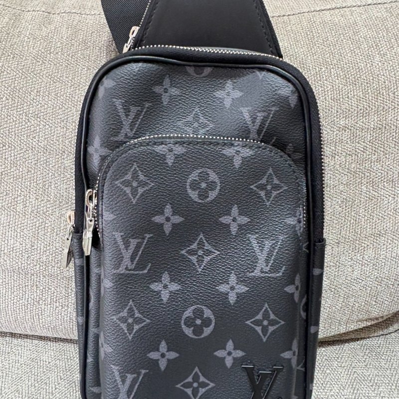 Louis Vuitton 黑花單肩包-1