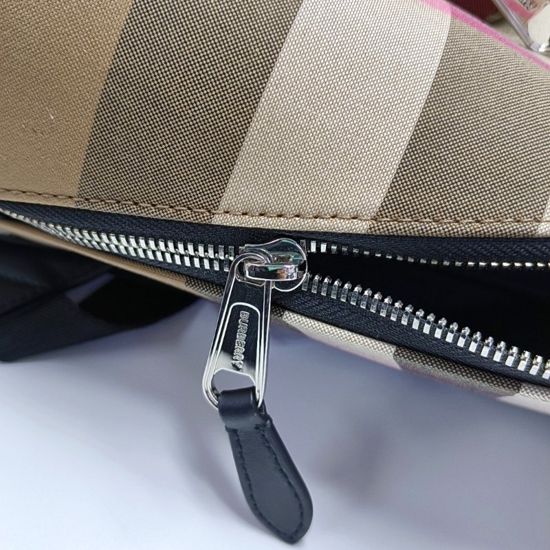 BURBERRY棕色塗層帆布雙肩包手提包銀色五金 9.8新-10