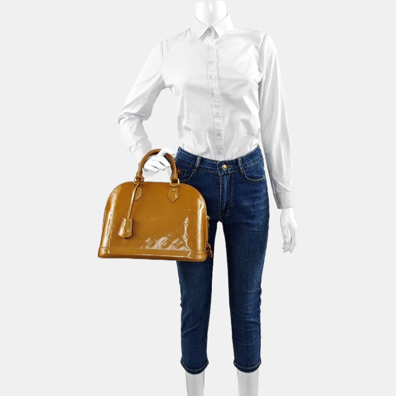 LOUIS VUITTON ALMA小號黃色漆皮老花壓紋貝殼包手提包金色五金-1