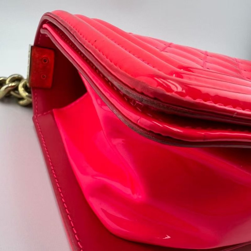 香奈兒 Le Boy 小型紅色漆皮單肩包-8