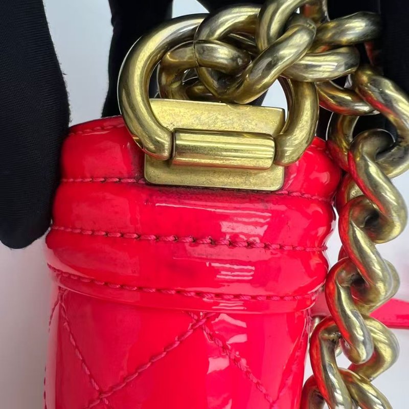 香奈兒 Le Boy 小型紅色漆皮單肩包-27