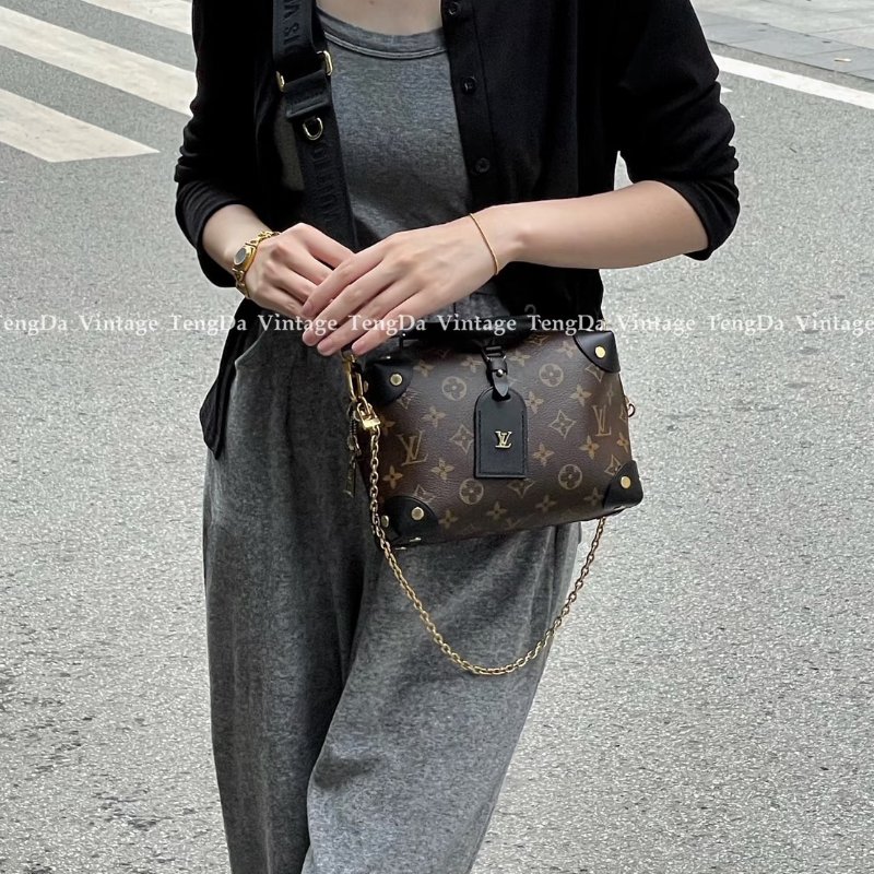 LOUIS VUITTON Petite Malle Souple軟盒子包-1