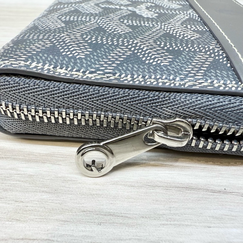 Goyard 灰色帆布拚小牛皮ㄇ拉短夾 MATIGNPMLTY51CL51P-16