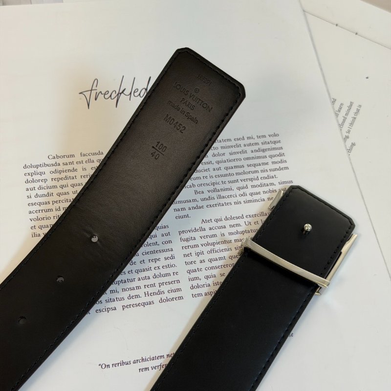 LOUIS VUITTON 銀釦老花腰帶 100-4