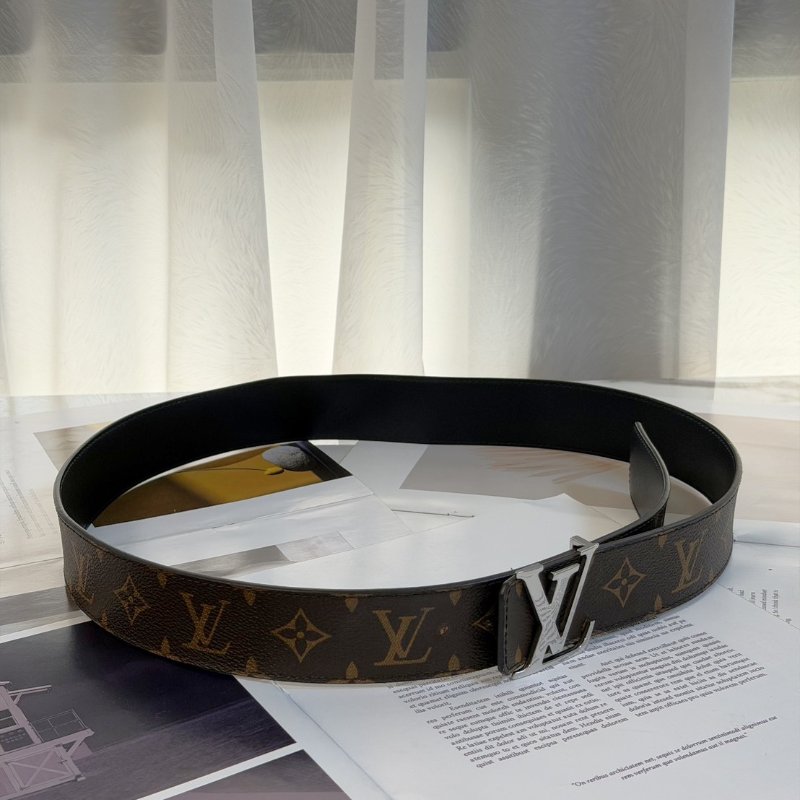 LOUIS VUITTON 銀釦老花腰帶 100-7