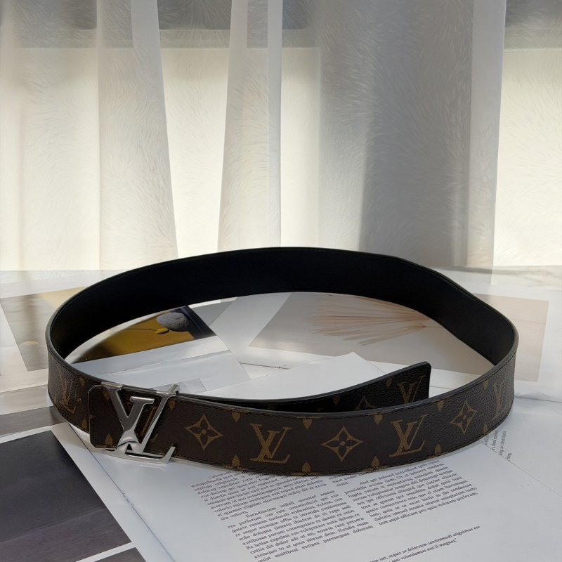 LOUIS VUITTON 銀釦老花腰帶 100-8