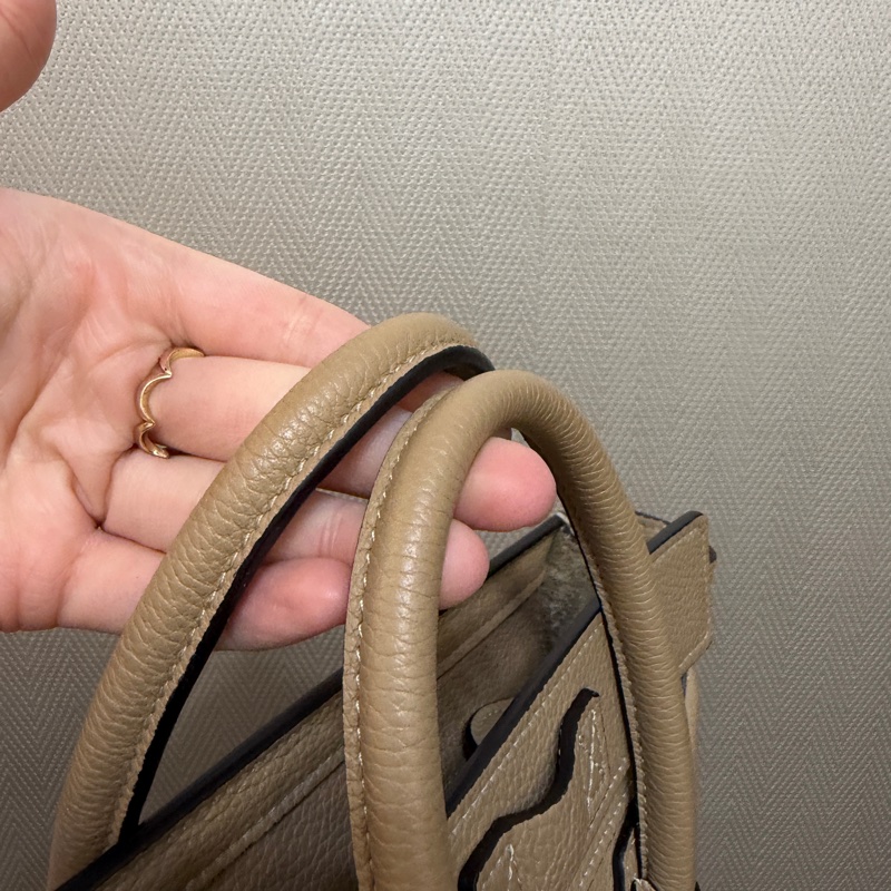 Celine 沙色牛皮霧銀釦Luggage nano手提斜背包-5