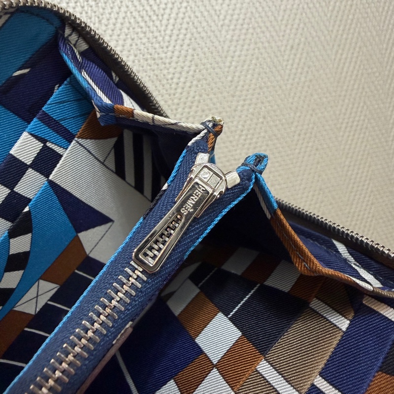 Hermes 大象灰Epsom皮銀釦Silk in拉鏈零錢短夾-12