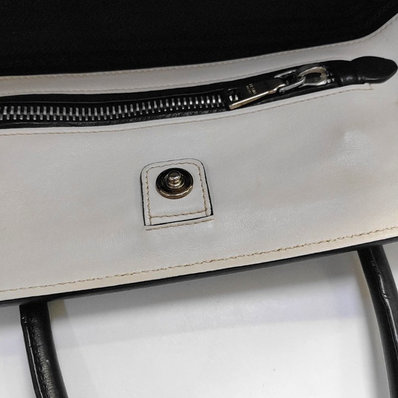 PRADA Canapa 白色牛皮單肩包手提包 銀色五金 可拆卸肩帶-11